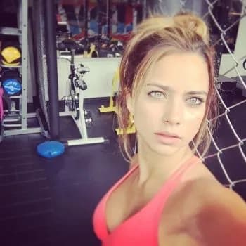 Profil de Lyra, 41 ans, Rencontre Libertine à Les Mosses (Vaud)