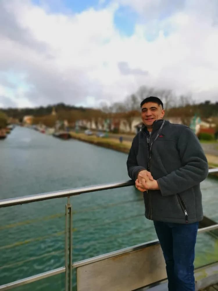 Profil de Gaston, 38 ans, Rencontre Libertine à Marchissy (Vaud)