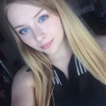 Profil de Scarlett, 32 ans, Rencontre Libertine à Cuarny (Vaud)