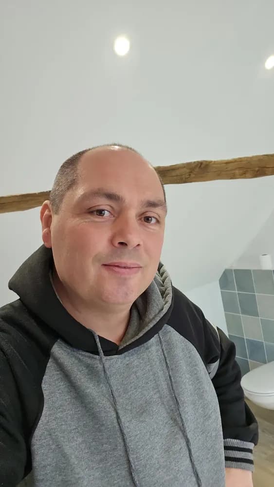 Profil de Arnaud, 26 ans, Rencontre Libertine à Wittenbach (Saint-Gall)