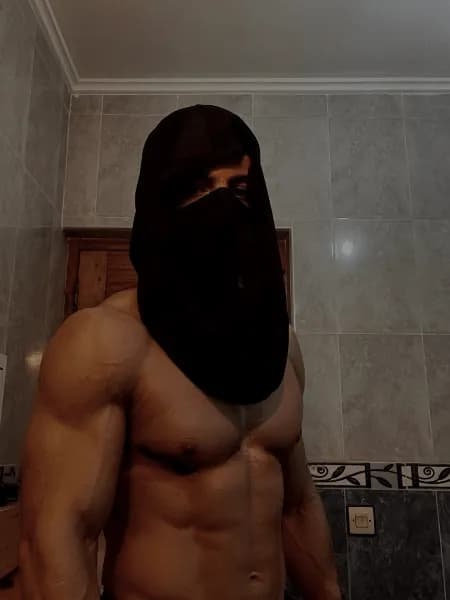 Profil de Alek, 24 ans, Rencontre Libertine à Trient (Valais)