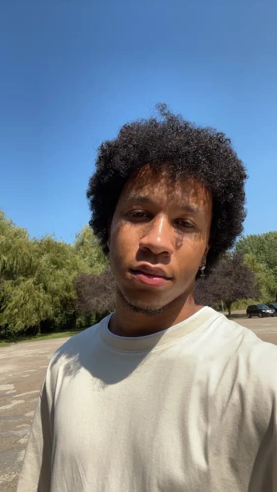 Profil de Ouways, 32 ans, Rencontre Libertine à Chippis (Valais)