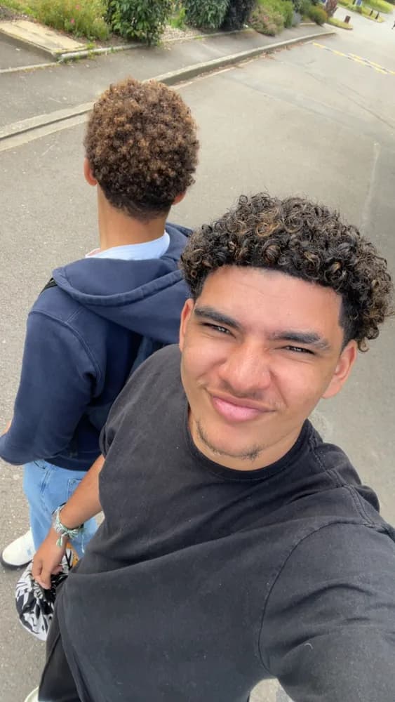 Profil de Alim, 26 ans, Rencontre Libertine à Oberägeri (Zoug)