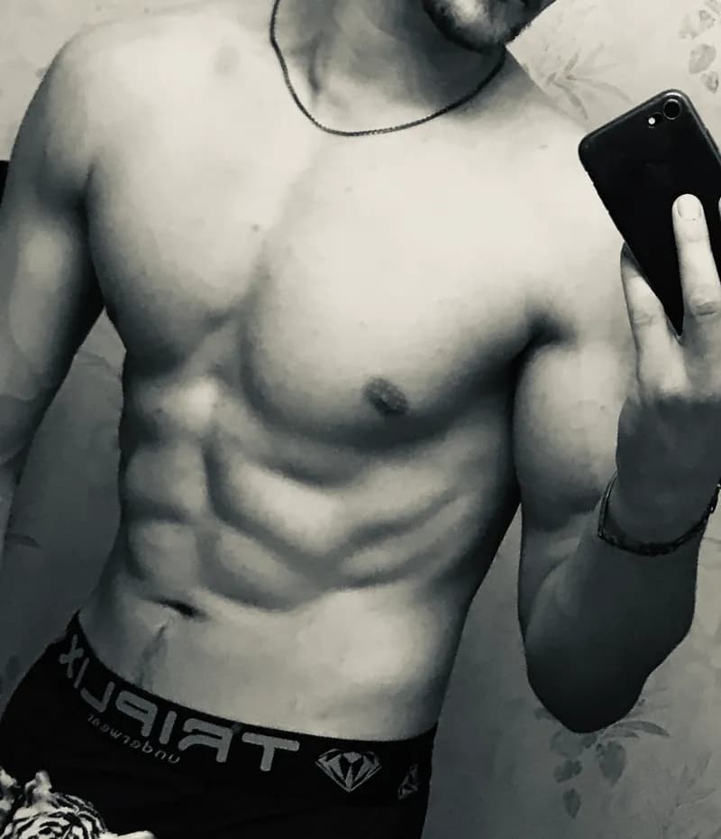 Profil de Riad, 33 ans, Rencontre Libertine à Chéserex (Vaud)