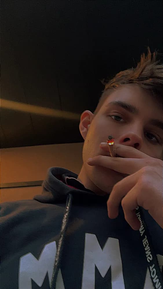 Profil de Wyatt, 42 ans, Rencontre Libertine à Chandonne (Liddes) (Valais)