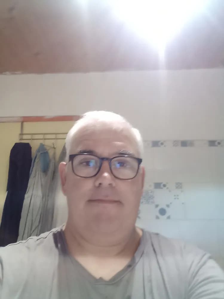 Profil de Dario, 28 ans, Rencontre Libertine à Gossau SG (Appenzell Rhodes-Extérieures)