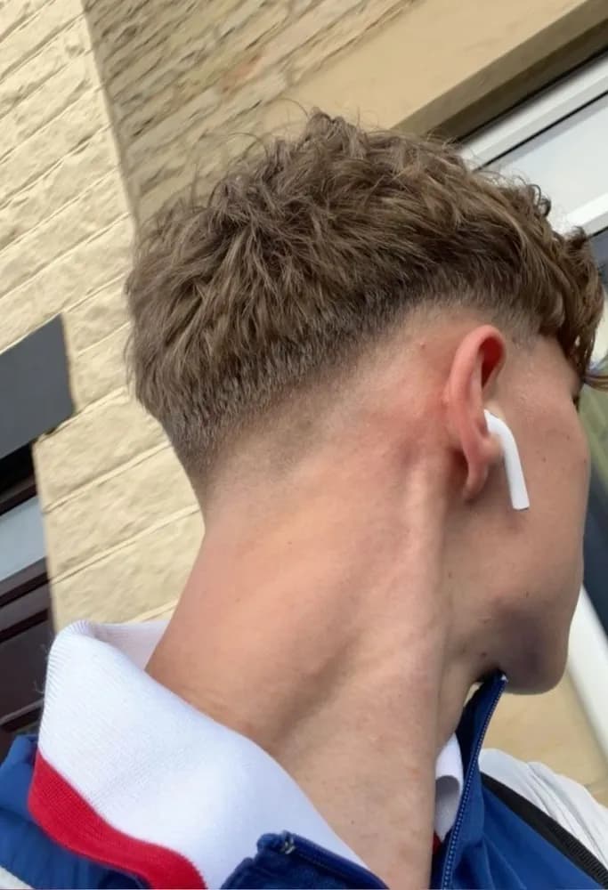 Profil de Jason, 26 ans, Rencontre Libertine à Aeschi SO (Soleure)