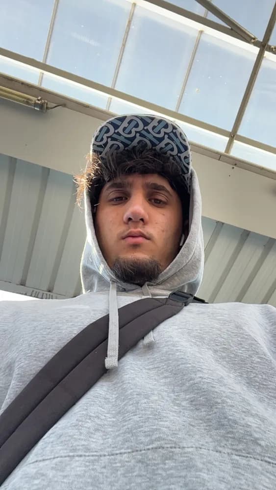 Profil de Matei, 30 ans, Rencontre Libertine à Crans VD (Vaud)