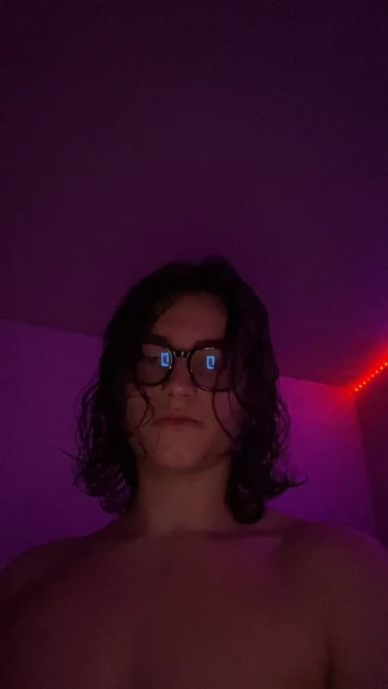 Profil de Naël, 25 ans, Rencontre Libertine à Ermatingen (Thurgovie)