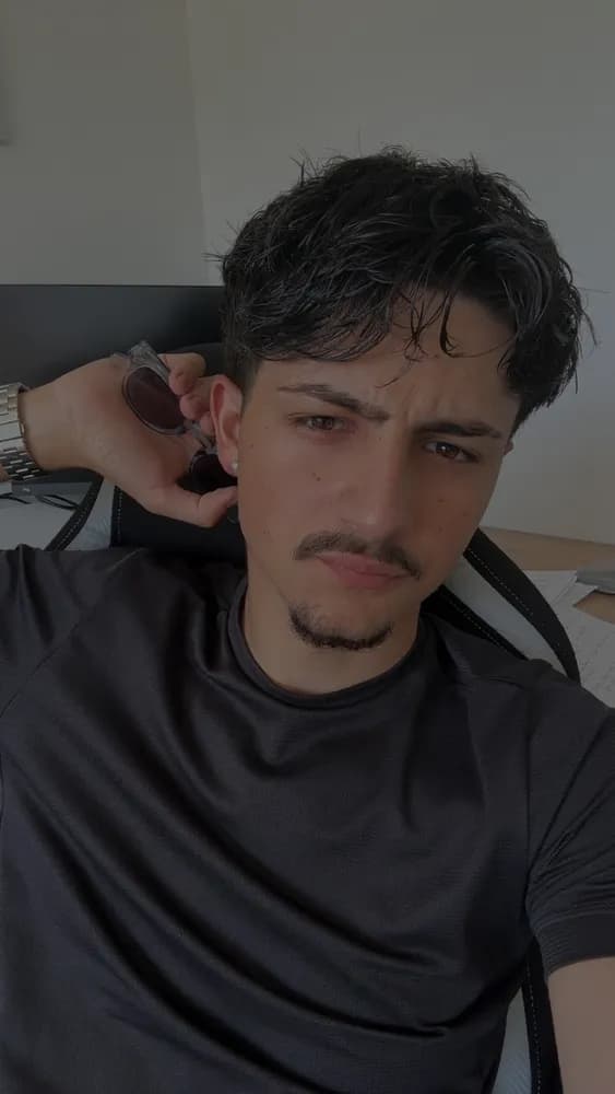 Profil de Adnan, 37 ans, Rencontre Libertine à Dully (Vaud)