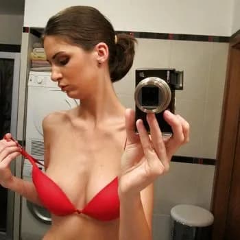 Profil de Amelia, 33 ans, Rencontre Libertine à Caux (Vaud)