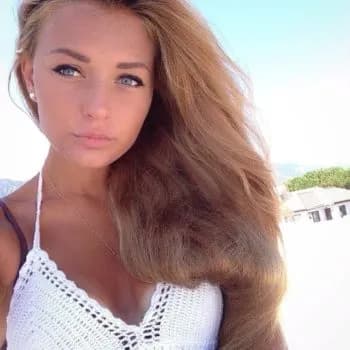 Profil de Nihel, 24 ans, Rencontre Libertine à Champoussin (Valais)