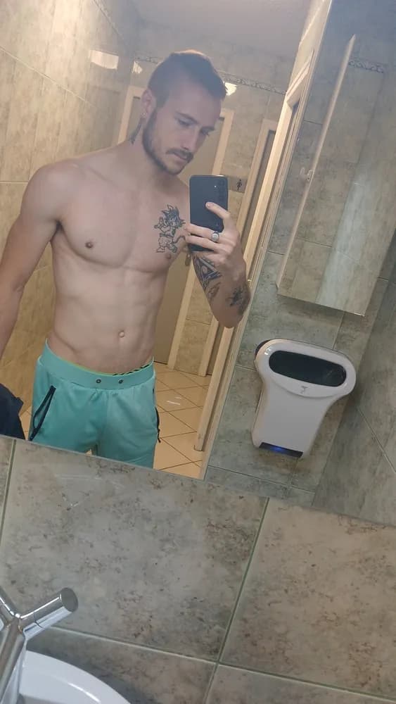 Profil de Amin, 26 ans, Rencontre Libertine à Blankenburg (Berne)