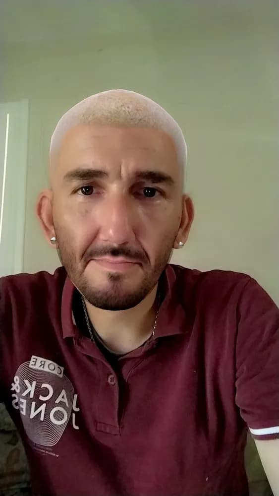 Profil de Ennio, 34 ans, Rencontre Libertine à Zinal (Valais)